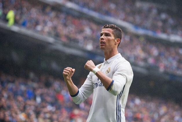 MADRID, SPAIN - APRIL 29:  Cristiano Ronaldo of Real Madrid celebrares after scoring Real's opeing goal  during the La Liga match between Real Madrid CF and Valencia CF at Estadio Santiago Bernabeu on April 29, 2017 in Madrid, Spain.  (Photo by Denis Doyle/Getty Images)