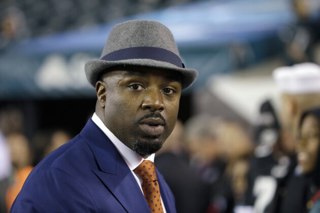 Former Philadelphia Eagles' Brian Westbrook is seen at Lincoln Financial Field prior to an NFL football game between the New York Giants and the Philadelphia Eagles, Monday, Oct. 19, 2015, in Philadelphia. (AP Photo/Michael Perez)