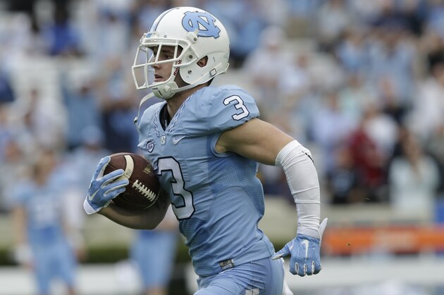 North Carolina's Ryan Switzer (3) runs for a touchdown against Duke as Mack Hollins reacts in the background during the first half of an NCAA college football game in Chapel Hill, N.C., Saturday, Nov. 7, 2015. (AP Photo/Gerry Broome)