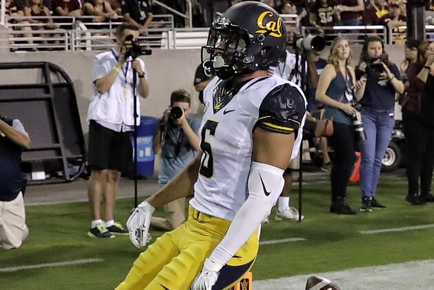 California wide receiver Chad Hansen celebrates his touchdown against Arizona State during the first half of an NCAA college football game, Saturday, Sept. 24, 2016, in Tempe, Ariz. (AP Photo/Matt York)