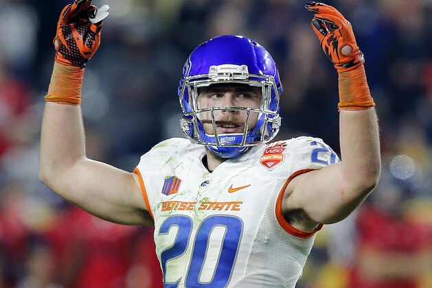 Boise State linebacker Tanner Vallejo (20) in the first half during the Fiesta Bowl NCAA college football game against Arizona, Wednesday, Dec. 31, 2014, in Glendale, Ariz. (AP Photo/Rick Scuteri)