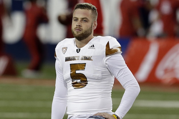 Arizona State place kicker Zane Gonzalez (5) during an NCAA college football game against Arizona, Friday, Nov. 25, 2016, in Tucson, Ariz. (AP Photo/Rick Scuteri)