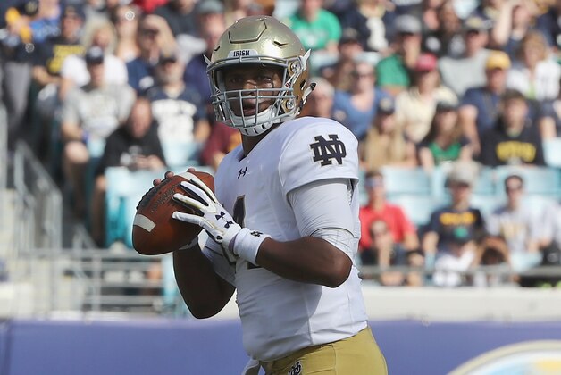 JACKSONVILLE, FL - NOVEMBER 05:  DeShone Kizer #14 of the Notre Dame Fighting Irish attempts a pass during the game against the Navy Midshipmen at EverBank Field on November 5, 2016 in Jacksonville, Florida.  (Photo by Sam Greenwood/Getty Images)