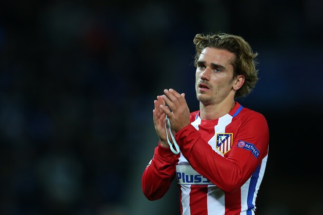 LEICESTER, ENGLAND - APRIL 18: Antoine Griezmann of Atletico Madrid applauds after the UEFA Champions League Quarter Final second leg match between Leicester City and Club Atletico de Madrid at The King Power Stadium on April 18, 2017 in Leicester, United Kingdom. (Photo by Catherine Ivill - AMA/Getty Images)