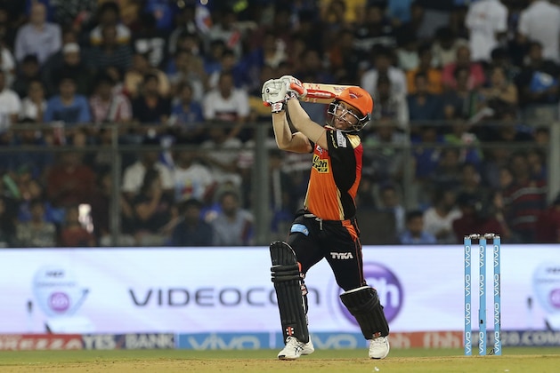Sunrisers Hyderabad's cricketer David Warner bats during the Indian Premier League (IPL) cricket match against Mumbai Indians in Mumbai, India, Wednesday, April 12, 2017. (AP Photo/Rajanish Kakade)