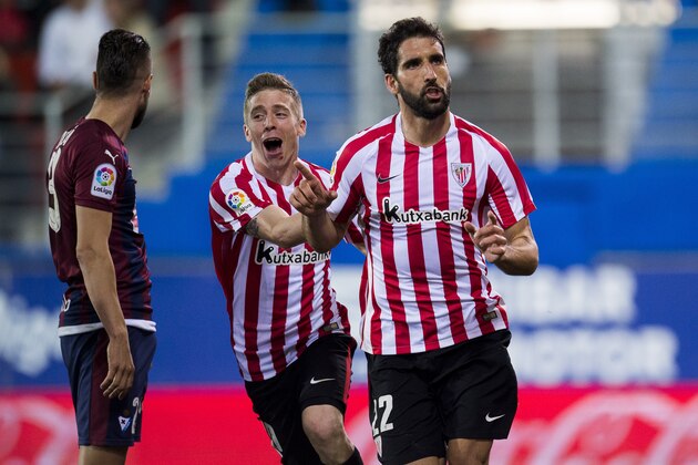 EIBAR, SPAIN - APRIL 24:  Raul Garcia of Athletic Club celebrates after scoring goal during the La Liga match between SD Eibar and Athletic Club at Ipurua Municipal Stadium on April 24, 2017 in Eibar, Spain.  (Photo by Juan Manuel Serrano Arce/Getty Images)