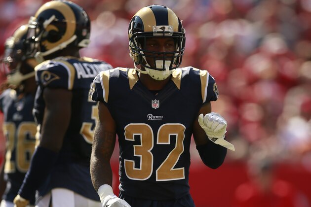 Los Angeles Rams cornerback Troy Hill (32) lines up against the Tampa Bay Buccaneers during an NFL football game, Sunday, Sept. 25, 2016, in Tampa. The Rams won the game 37-32.    (Jeff Haynes/AP Images for Panini)