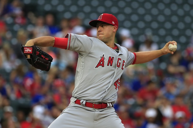 ARLINGTON, TX - APRIL 28: Tyler Skaggs #45 of the Los Angeles Angels of Anaheim throws against the Texas Rangers in the first inning at Globe Life Park in Arlington on April 28, 2017 in Arlington, Texas. (Photo by Ron Jenkins/Getty Images)