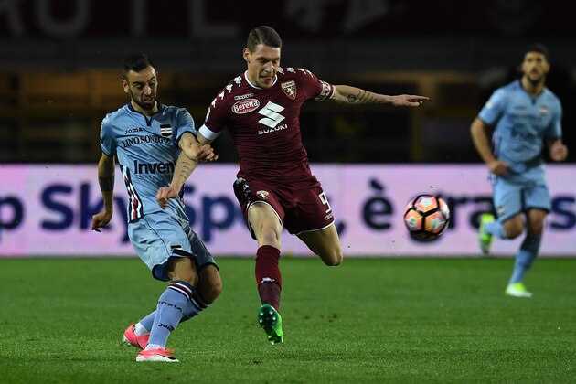 TURIN, ITALY - APRIL 29:  Andrea Belotti (R) of FC Torino competes with Bruno Miguel Fernandes of UC Sampdoria during the Serie A match between FC Torino and UC Sampdoria at Stadio Olimpico di Torino on April 29, 2017 in Turin, Italy.  (Photo by Valerio Pennicino/Getty Images)