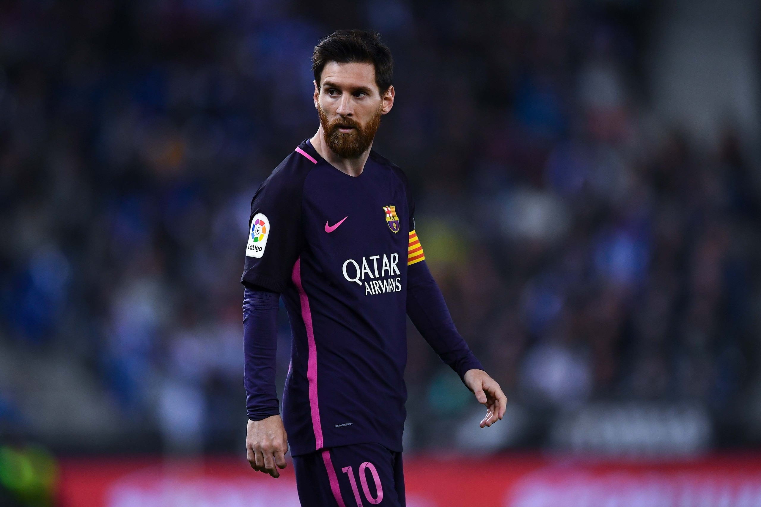 BARCELONA, SPAIN - APRIL 29:  Lionel Messi of FC Barcelona looks on during the La Liga match between RCD Espanyol and FC Barcelona at the RCDE Stadium on April 29, 2017 in Barcelona, Spaain.  (Photo by David Ramos/Getty Images)