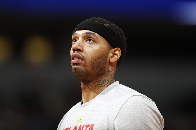 Atlanta Hawks forward Mike Scott (32) in the second half of an NBA basketball game Friday, Dec. 23, 2016, in Denver. The Hawks won 109-108. (AP Photo/David Zalubowski)