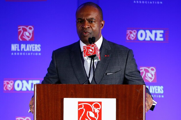 NEW YORK, NY - JANUARY 30:  DeMaurice Smith, Executive Director of the National Football League Players Association, speaks during an NFLPA press conference prior to Super Bowl XLVIII on January 30, 2014 in New York City.  (Photo by Alex Trautwig/Getty Images)