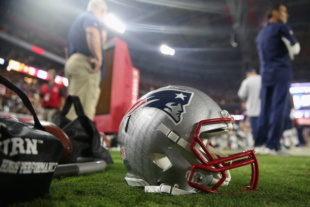GLENDALE, AZ - SEPTEMBER 11:  Detail of the New England Patriots helmet on the sidelines during the NFL game against the Arizona Cardinals at the University of Phoenix Stadium on September 11, 2016 in Glendale, Arizona.  (Photo by Christian Petersen/Getty Images)