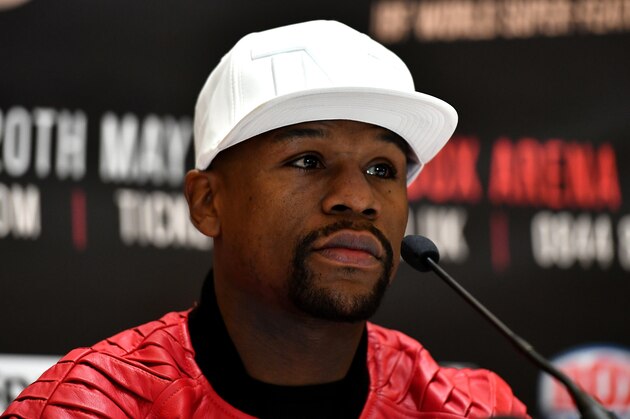 LONDON, ENGLAND - MARCH 07:  Floyd Mayweather JR speaks during a Frank Warren and Floyd Mayweather JR Press Conference at The Savoy Hotel on March 7, 2017 in London, England.  (Photo by Dan Mullan/Getty Images)