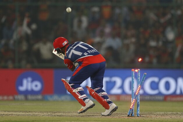 Delhi Daredevils' batsman Rishabh Pant is bowled by Sunrisers Hyderabad's Mohammed Siraj during their Indian Premier League (IPL) cricket match in New Delhi, India, Tuesday, May 2, 2017. (AP Photo/Altaf Qadri)
