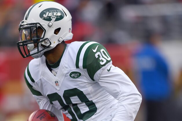 SANTA CLARA, CA - DECEMBER 11:  Nick Marshall #30 of the New York Jets returns a kickoff against the San Francisco 49ers in the first quarter of their NFL football game at Levi's Stadium on December 11, 2016 in Santa Clara, California.  (Photo by Thearon W. Henderson/Getty Images)