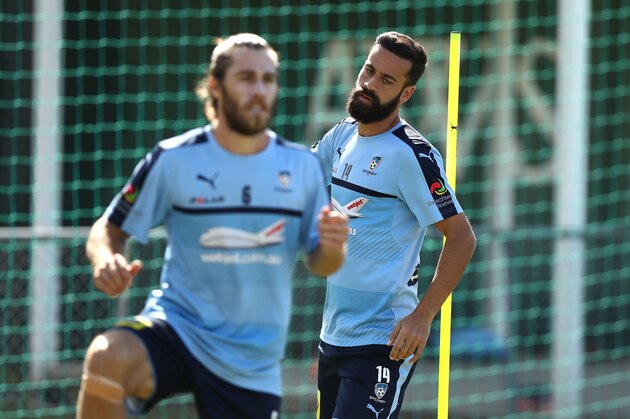 SYDNEY, AUSTRALIA - MAY 02: Alex Brosque of Sydney FC warms up during a Sydney FC A-League training session at Macquarie Uni on May 2, 2017 in Sydney, Australia.  (Photo by Ryan Pierse/Getty Images)