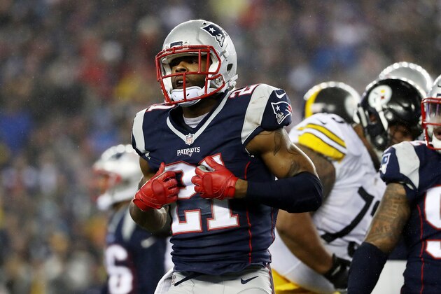 FOXBORO, MA - JANUARY 22: Malcolm Butler #21 of the New England Patriots reacts against the New England Patriots during the first quarter in the AFC Championship Game at Gillette Stadium on January 22, 2017 in Foxboro, Massachusetts.  (Photo by Elsa/Getty Images)