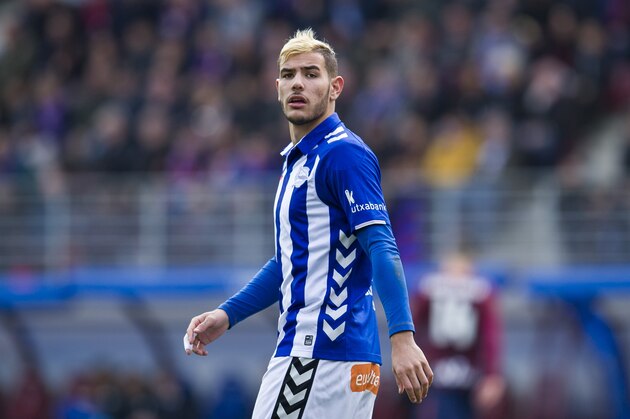 EIBAR, SPAIN - DECEMBER 11:  Theo Hernandez of Deportivo Alaves reacts during the La Liga match between SD Eibar and Deportivo Alaves at Ipurua Municipal Stadium on December 11, 2016 in Eibar, Spain.  (Photo by Juan Manuel Serrano Arce/Getty Images)