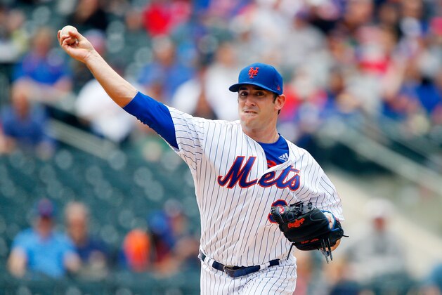 NEW YORK, NY - APRIL 27:  (NEW YORK DAILIES OUT)   Matt Harvey #33 of the New York Mets in action against the Atlanta Braves at Citi Field on April 27, 2017 in the Flushing neighborhood of the Queens borough of New York City. The Braves defeated the Mets 7-5.  (Photo by Jim McIsaac/Getty Images)