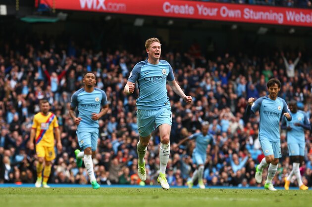 MANCHESTER, ENGLAND - MAY 06: Kevin De Bruyne of Manchester City celebrates scoring his sides third goal during the Premier League match between Manchester City and Crystal Palace at the Etihad Stadium on May 6, 2017 in Manchester, England.  (Photo by Dave Thompson/Getty Images)