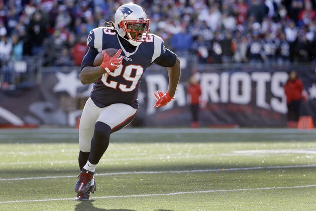 New England Patriots running back LeGarrette Blount rushes for a touchdown during the first half of an NFL football game against the Los Angeles Rams, Sunday, Dec. 4, 2016, in Foxborough, Mass. (AP Photo/Elise Amendola)