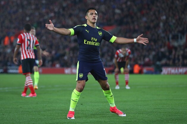 SOUTHAMPTON, ENGLAND - MAY 10:  Alexis Sanchez of Arsenal celebrates scoring the opening goal during the Premier League match between Southampton and Arsenal at St Mary's Stadium on May 10, 2017 in Southampton, England.  (Photo by Michael Steele/Getty Images)