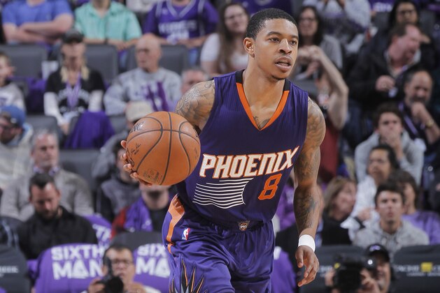 SACRAMENTO, CA - APRIL 11: Tyler Ulis #8 of the Phoenix Suns brings the ball up the court against the Sacramento Kings on April 11, 2017 at Golden 1 Center in Sacramento, California. NOTE TO USER: User expressly acknowledges and agrees that, by downloading and or using this photograph, User is consenting to the terms and conditions of the Getty Images Agreement. Mandatory Copyright Notice: Copyright 2017 NBAE (Photo by Rocky Widner/NBAE via Getty Images)