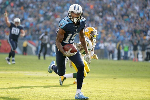 NASHVILLE, TN - NOVEMBER 13:  Tajae Sharpe #19 of the Tennessee Titans runs for a touchdown a touchdown during the game against the Green Bay Packers at Nissan Stadium on November 13, 2016 in Nashville, Tennessee.  (Photo by Andy Lyons/Getty Images)