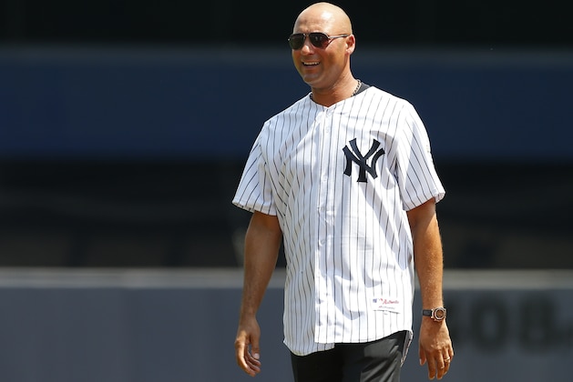 NEW YORK, NY - AUGUST 13: Former New York Yankee Derek Jeter is introduced during a ceremony honoring the '96 Yankee championship before a game against the Tampa Bay Rays inning of a game at Yankee Stadium on August 13, 2016 in the Bronx borough of New York City. (Photo by Rich Schultz/Getty Images)