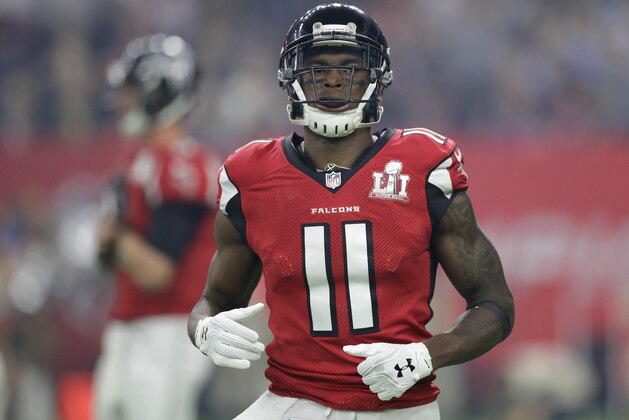 HOUSTON, TX - FEBRUARY 05:  Julio Jones #11 of the Atlanta Falcons looks on during the third quarter against the New England Patriots during Super Bowl 51 at NRG Stadium on February 5, 2017 in Houston, Texas.  (Photo by Ronald Martinez/Getty Images)
