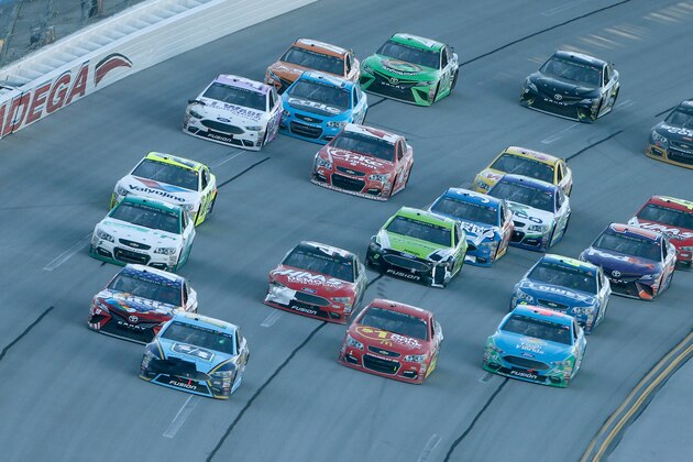 TALLADEGA, AL - MAY 07:  Ricky Stenhouse Jr., driver of the #17 Fifth Third Bank Ford, leads the feld at the end of the Monster Energy NASCAR Cup Series GEICO 500 at Talladega Superspeedway on May 7, 2017 in Talladega, Alabama.  (Photo by Brian Lawdermilk/Getty Images)