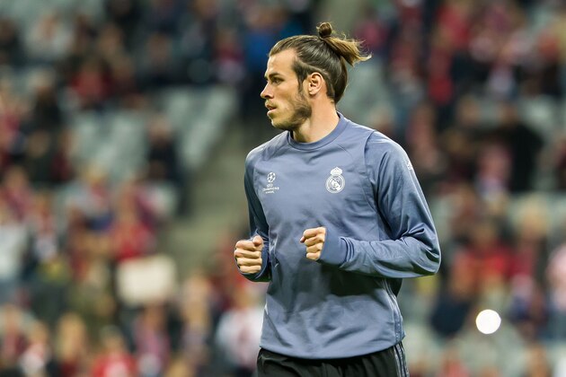 MUNICH, GERMANY - APRIL 12: Gareth Bale of Real Madrid looks on during the UEFA Champions League Quarter Final first leg match between FC Bayern Muenchen and Real Madrid CF at Allianz Arena on April 12, 2017 in Munich, Germany. (Photo by TF-Images/Getty Images)