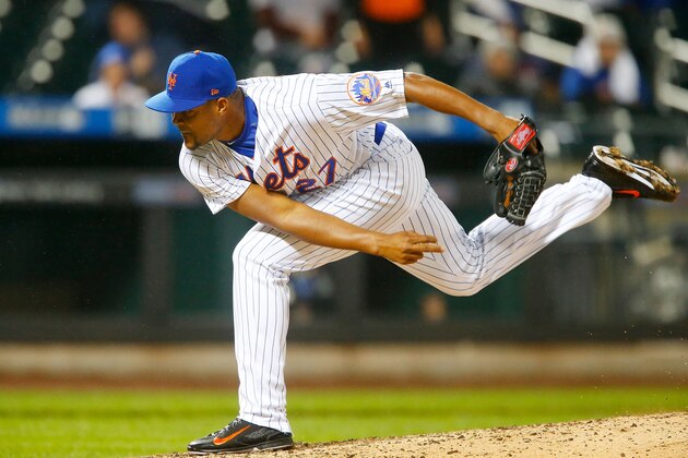 NEW YORK, NY - MAY 05:  Jeurys Familia #27 of the New York Mets in action against the Miami Marlins at Citi Field on May 5, 2017 in the Flushing neighborhood of the Queens borough of New York City. The Mets defeated the Marlins 8-7.  (Photo by Jim McIsaac/Getty Images)