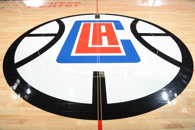 LOS ANGELES, CA - OCTOBER 20:  A general view of the Los Angeles Clippers logo on the floor of the Staples Center before the game between the Golden State Warriors and Los Angeles Clippers on October 20, 2015 at STAPLES Center in Los Angeles, California. NOTE TO USER: User expressly acknowledges and agrees that, by downloading and/or using this Photograph, user is consenting to the terms and conditions of the Getty Images License Agreement. Mandatory Copyright Notice: Copyright 2015 NBAE (Photo by Andrew D. Bernstein/NBAE via Getty Images)
