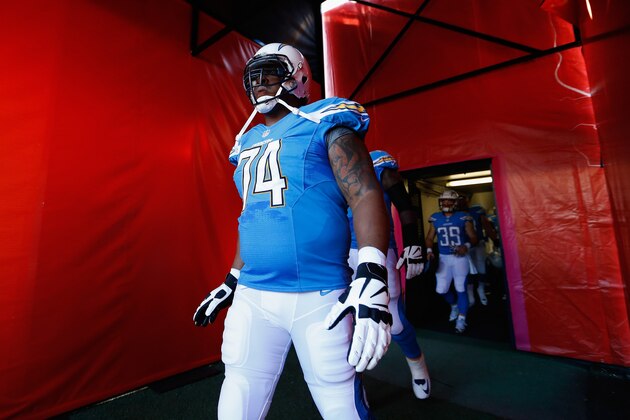 SAN DIEGO, CA - NOVEMBER 22: Orlando Franklin #74 of the San Diego Chargers enters the stadium prior to a game against the Kansas City Chiefs at Qualcomm Stadium on November 22, 2015 in San Diego, California. (Photo by Sean M. Haffey/Getty Images)