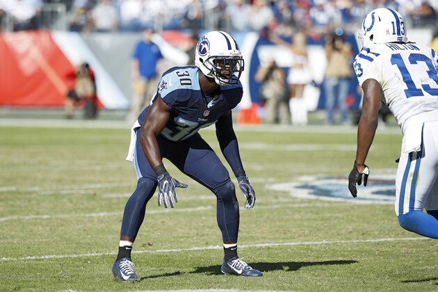 NASHVILLE, TN - OCTOBER 23: Jason McCourty #30 of the Tennessee Titans in action against the Indianapolis Colts during the game at Nissan Stadium on October 23, 2016 in Nashville, Tennessee. The Colts defeated the Titans 34-26. (Photo by Joe Robbins/Getty Images)