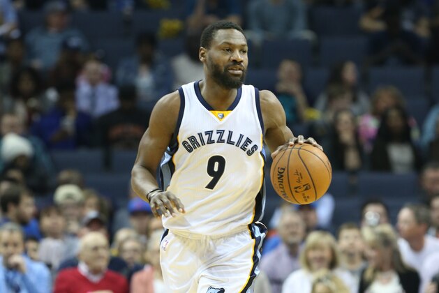 MEMPHIS, TN - APRIL 5:  Tony Allen #9 of the Memphis Grizzlies handles the ball during a game against the Oklahoma City Thunder on April 5, 2017 at FedExForum in Memphis, Tennessee. NOTE TO USER: User expressly acknowledges and agrees that, by downloading and/or using this photograph, user is consenting to the terms and conditions of the Getty Images License Agreement. Mandatory Copyright Notice: Copyright 2017 NBAE (Photo by Joe Murphy/NBAE via Getty Images)