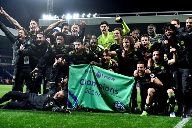 Chelsea players celebrate victory after the English Premier League match between West Bromwich Albion and Chelsea at The Hawthorns stadium in West Bromwich, west Midlands on May 12, 2017. / AFP PHOTO / Anthony Devlin        (Photo credit should read ANTHONY DEVLIN/AFP/Getty Images)