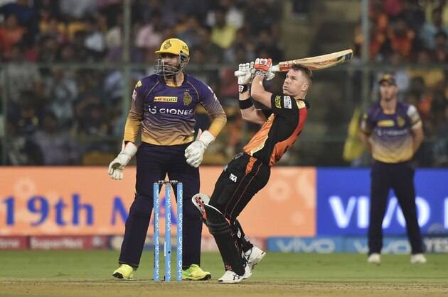 Sunrisers Hyderabad batsman David Warner plays a shot during the Indian Premier League cricket eliminator match against Kolkata Knight Riders in Bangalore, India, Wednesday, May 17, 2017. (AP Photo)