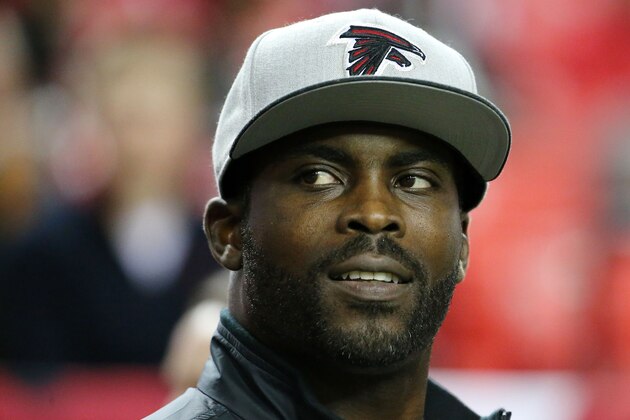 ATLANTA, GA - JANUARY 01: Former Atlanta Falcons player Michael Vick stands on the field prior to the game against the New Orleans Saints at the Georgia Dome on January 1, 2017 in Atlanta, Georgia. (Photo by Maddie Meyer/Getty Images)