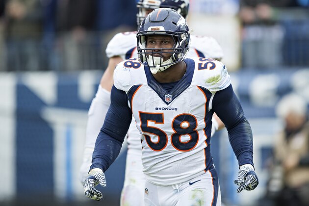 NASHVILLE, TN - DECEMBER 11:  Von Miller #58 of the Denver Broncos jogs off the field during a game against the Tennessee Titans at Nissan Stadium on December 11, 2016 in Nashville, Tennessee.  The Titans defeated the Broncos 13-10.  (Photo by Wesley Hitt/Getty Images)