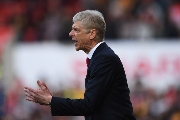 STOKE ON TRENT, ENGLAND - MAY 13:  Arsene Wenger, Manager of Arsenal reacts during the Premier League match between Stoke City and Arsenal at Bet365 Stadium on May 13, 2017 in Stoke on Trent, England.  (Photo by Gareth Copley/Getty Images)