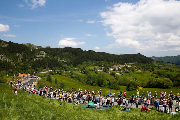 The peloton rides during the 12th stage of the 100th Giro d'Italia, Tour of Italy cycling race from Forl?i to Reggio Emilia of 100th Giro d'Italia, Tour of Italy on May 18, 2017 in Reggio Emilia.  / AFP PHOTO / LUK BENIES        (Photo credit should read LUK BENIES/AFP/Getty Images)
