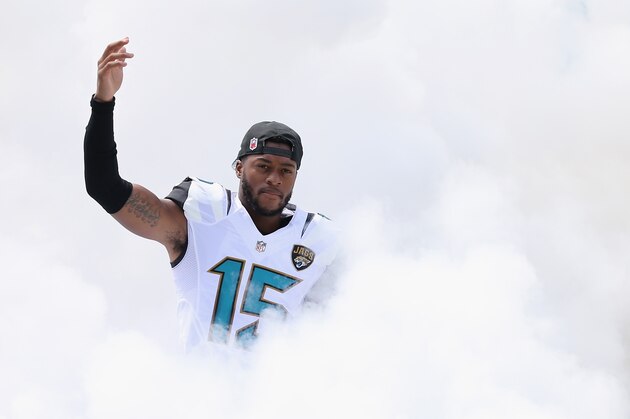 JACKSONVILLE, FL - SEPTEMBER 25:  Allen Robinson #15 of the Jacksonville Jaguars prior to the game against the Baltimore Ravens at EverBank Field on September 25, 2016 in Jacksonville, Florida.  (Photo by Maddie Meyer/Getty Images)