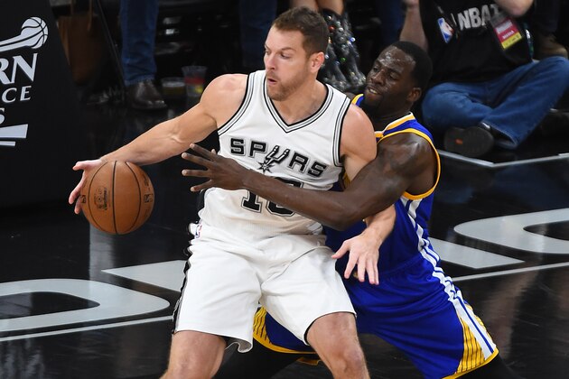 SAN ANTONIO, TX - MAY 20: David Lee #10 of the San Antonio Spurs handles the ball against the Golden State Warriors in Game Three of the Western Conference Finals of the 2017 NBA Playoffs on May 20, 2017 at AT&T Center in San Antonio, Texas. NOTE TO USER: User expressly acknowledges and agrees that, by downloading and or using this photograph, user is consenting to the terms and conditions of Getty Images License Agreement. Mandatory Copyright Notice: Copyright 2017 NBAE (Photo by Noah Graham/NBAE via Getty Images)