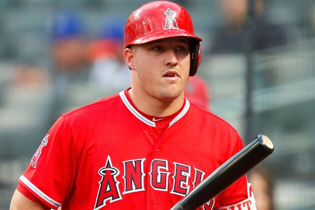 NEW YORK, NY - MAY 19:  (NEW YORK DAILIES OUT)   Mike Trout #27 of the Los Angeles Angels of Anaheim in action against the New York Mets at Citi Field on May 19, 2017 in the Flushing neighborhood of the Queens borough of New York City. The Mets defeated the Angels 3-0.  (Photo by Jim McIsaac/Getty Images)
