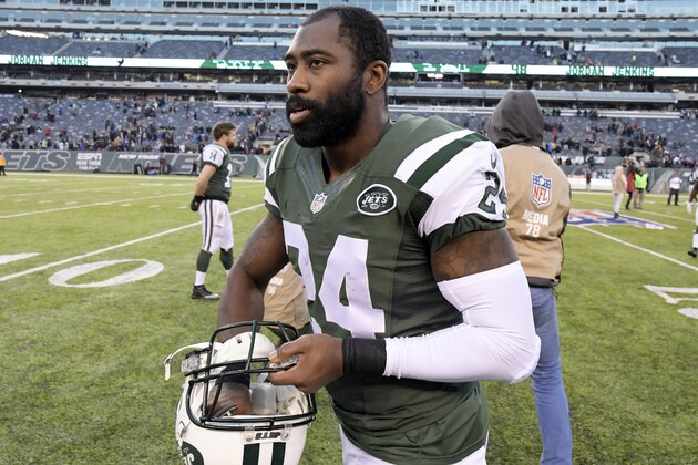 FILE - In this Sunday, Jan. 1, 2017, file photo, New York Jets cornerback Darrelle Revis walks on the field after an NFL football game against the Buffalo Bills in East Rutherford, N.J. Revis has a court date in Pittsburgh on Wednesday, March 15, 2017, on charges alleging he was in a fight with two men in Pittsburgh last month. The Jets released the former University of Pittsburgh star shortly after the Feb. 12 incident and he’s yet to sign with another team. (AP Photo/Bill Kostroun, File)