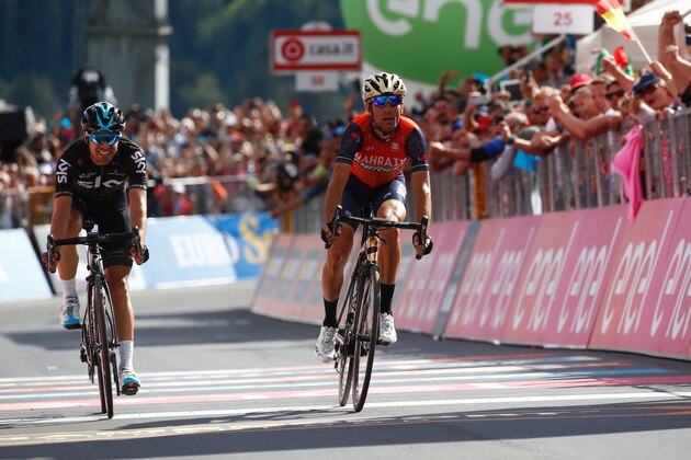 Italy's rider of team Bahrain - Merida Vincenzo Nibali (R) crosses the finish line ahead Spain's Mikel Landa of team Sky and won the 16th stage of the 100th Giro d'Italia, Tour of Italy, cycling race from Rovetta to Bormio on May 23, 2017.  / AFP PHOTO / Luk BENIES        (Photo credit should read LUK BENIES/AFP/Getty Images)