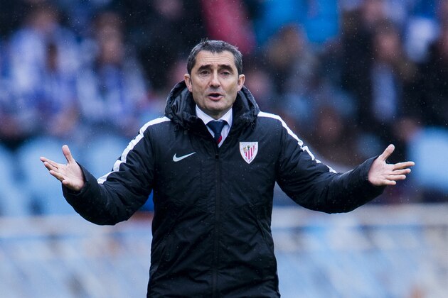 SAN SEBASTIAN, SPAIN - MARCH 12:  Head coach Ernesto Valverde of Athletic Club Bilbao reacts during the La Liga match between Real Sociedad de Futbol and Athletic Club Bilbao at Estadio Anoeta on March 12, 2017 in San Sebastian, Spain.  (Photo by Juan Manuel Serrano Arce/Getty Images)